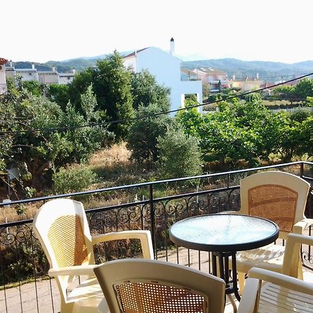 Athanasios Tsoumas Apartments Кастросикия Номер фото