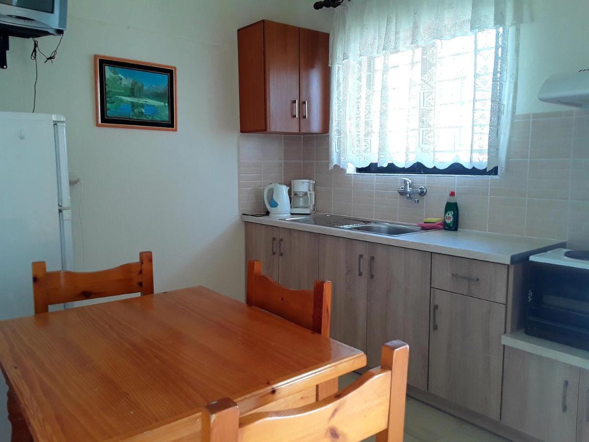 Athanasios Tsoumas Apartments Кастросикия Экстерьер фото