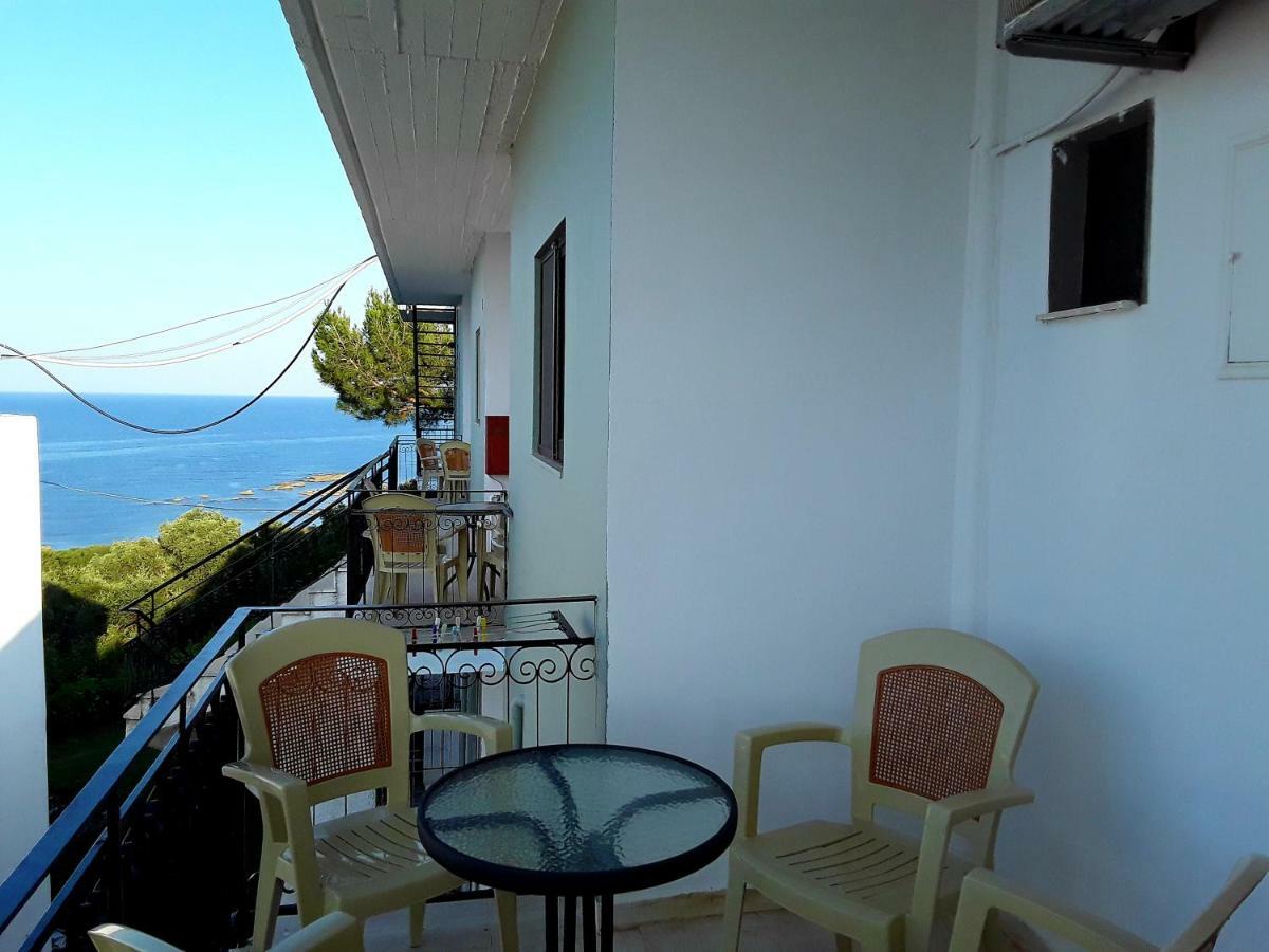 Athanasios Tsoumas Apartments Кастросикия Экстерьер фото