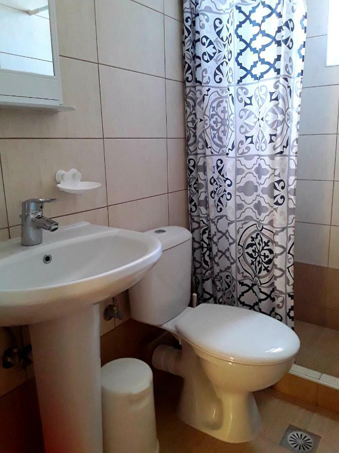 Athanasios Tsoumas Apartments Кастросикия Экстерьер фото